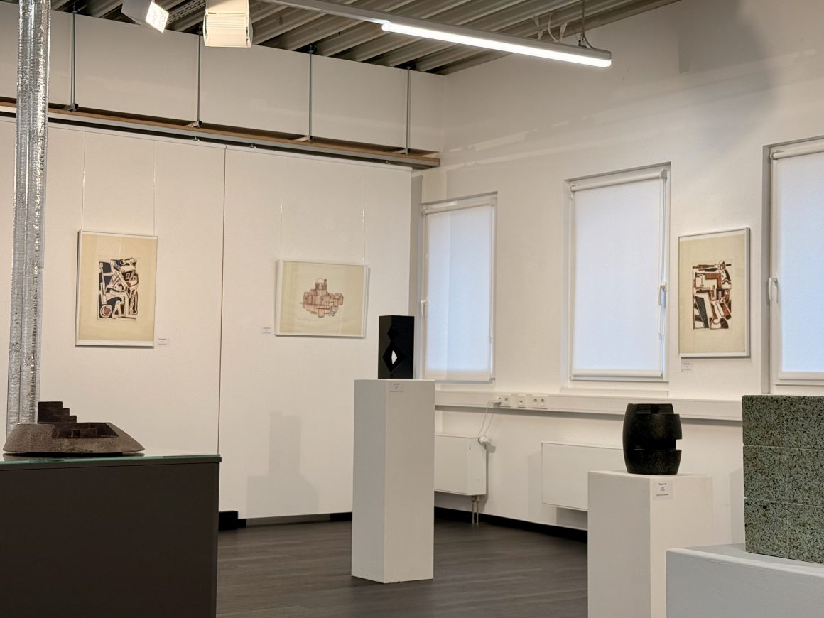 Blick in die Ausstellung im Kunstverein Dillingen, Foto: Bülent Gündüz